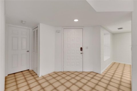Condo in Orlando, Florida, 2 bedrooms  № 1843971 - photo 7