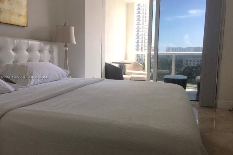 Condominio en alquiler en Sunny Isles Beach, Florida, 1 dormitorio, 84.91 m2 № 2026333 - foto 6