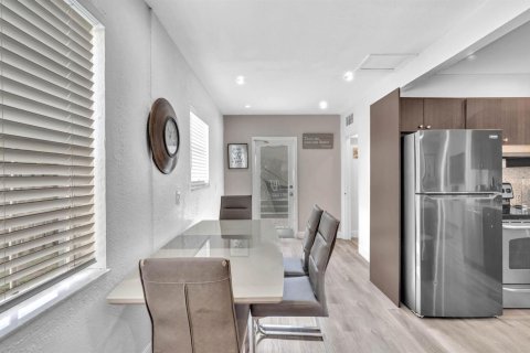 Villa ou maison à vendre à Fort Lauderdale, Floride: 3 chambres, 114.46 m2 № 2146378 - photo 13
