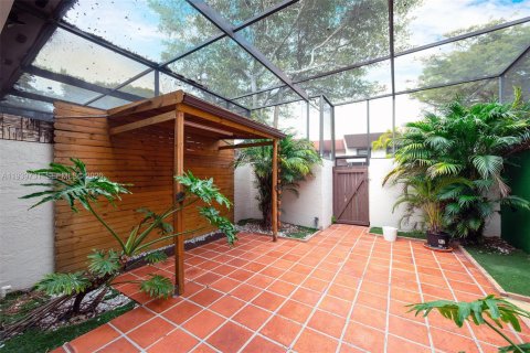 Touwnhouse à louer à Miami, Floride: 3 chambres, 147.9 m2 № 1998263 - photo 16