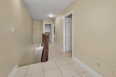 Touwnhouse à louer à Miami, Floride: 3 chambres, 147.9 m2 № 1998263 - photo 20