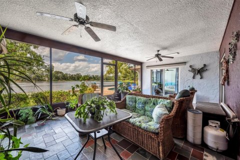 House in Orlando, Florida 4 bedrooms, 241.27 sq.m. № 1661728 - photo 20