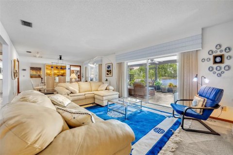 House in Orlando, Florida 4 bedrooms, 241.27 sq.m. № 1661728 - photo 9