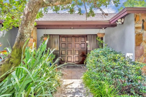 House in Orlando, Florida 4 bedrooms, 241.27 sq.m. № 1661728 - photo 3
