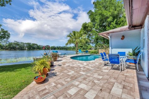 House in Orlando, Florida 4 bedrooms, 241.27 sq.m. № 1661728 - photo 8