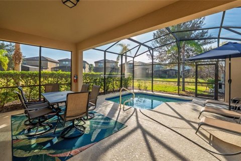 Townhouse in Davenport, Florida 5 bedrooms, 228.54 sq.m. № 2097466 - photo 27