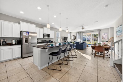 Townhouse in Davenport, Florida 5 bedrooms, 228.54 sq.m. № 2097466 - photo 10