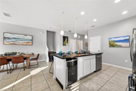Townhouse in Davenport, Florida 5 bedrooms, 228.54 sq.m. № 2097466 - photo 15