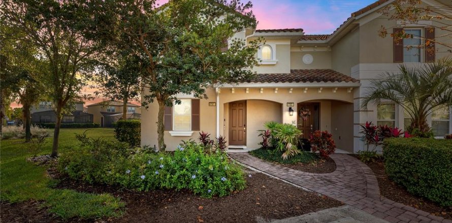 Townhouse in Davenport, Florida 5 bedrooms, 228.54 sq.m. № 2097466