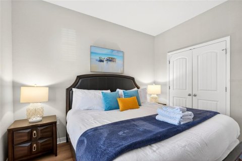 Townhouse in Davenport, Florida 5 bedrooms, 228.54 sq.m. № 2097466 - photo 6