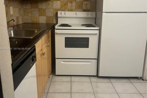 Condo à Hollywood, Floride, 1 chambre  № 2000936