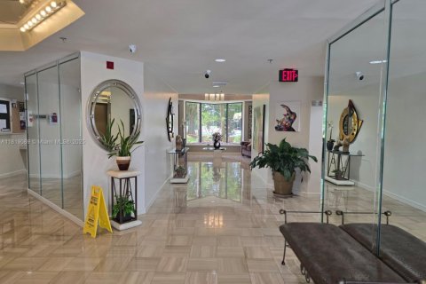 Condo in Lauderhill, Florida, 2 bedrooms  № 1776376 - photo 3