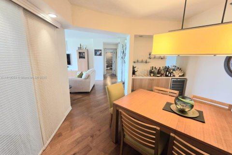 Condo in Lauderhill, Florida, 2 bedrooms  № 1776376 - photo 18