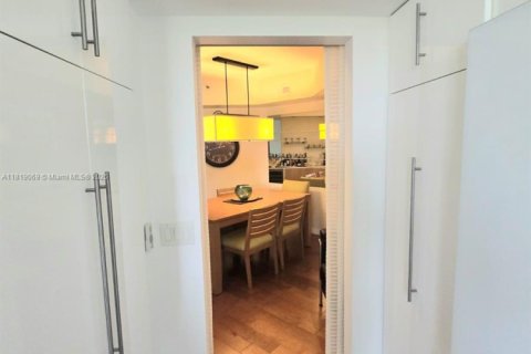 Condo in Lauderhill, Florida, 2 bedrooms  № 1776376 - photo 24