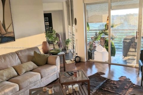 Condo in Lauderhill, Florida, 2 bedrooms  № 1776376 - photo 12