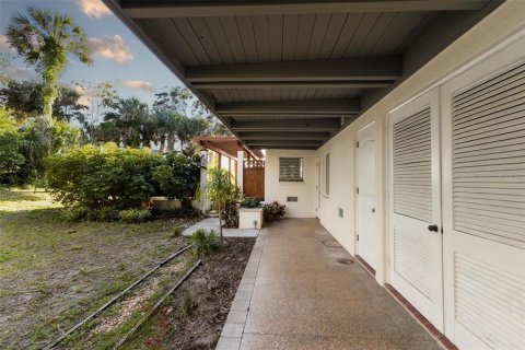 House in New Smyrna Beach, Florida 2 bedrooms, 195 sq.m. № 1719211 - photo 7
