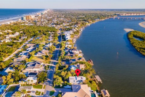 House in New Smyrna Beach, Florida 2 bedrooms, 195 sq.m. № 1719211 - photo 2