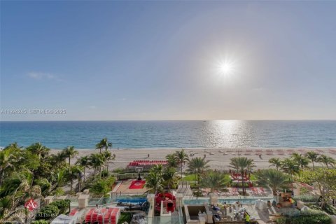 Copropriété à vendre à Sunny Isles Beach, Floride: 4 chambres, 407.38 m2 № 2038861 - photo 12