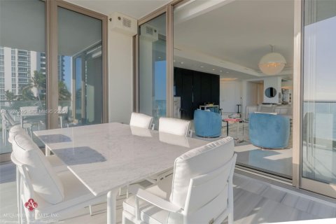 Copropriété à vendre à Sunny Isles Beach, Floride: 4 chambres, 407.38 m2 № 2038861 - photo 9