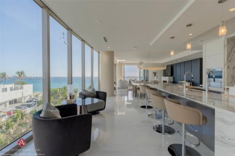 Copropriété à vendre à Sunny Isles Beach, Floride: 4 chambres, 407.38 m2 № 2038861 - photo 24
