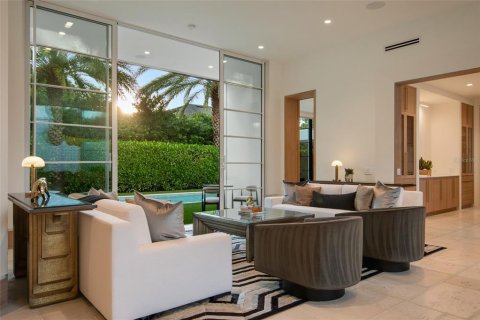 House in Winter Park, Florida 4 bedrooms, 388.42 sq.m. № 1917369 - photo 10