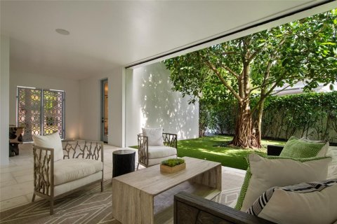 House in Winter Park, Florida 4 bedrooms, 388.42 sq.m. № 1917369 - photo 6