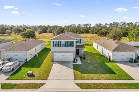 House in Winter Haven, Florida 4 bedrooms, 176.51 sq.m. № 2425962 - photo 2