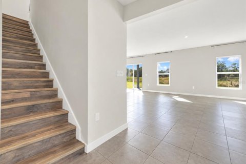 House in Winter Haven, Florida 4 bedrooms, 176.51 sq.m. № 2425962 - photo 13