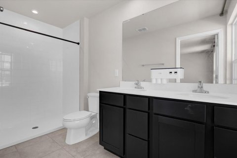 House in Winter Haven, Florida 4 bedrooms, 176.51 sq.m. № 2425962 - photo 18