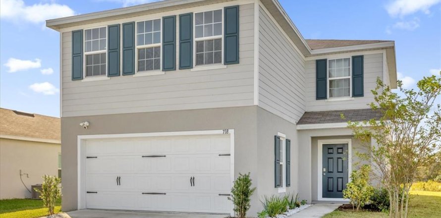 House in Winter Haven, Florida 4 bedrooms, 176.51 sq.m. № 2425962