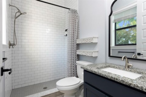 House in Saint Petersburg, Florida 5 bedrooms, 348.01 sq.m. № 2393764 - photo 20