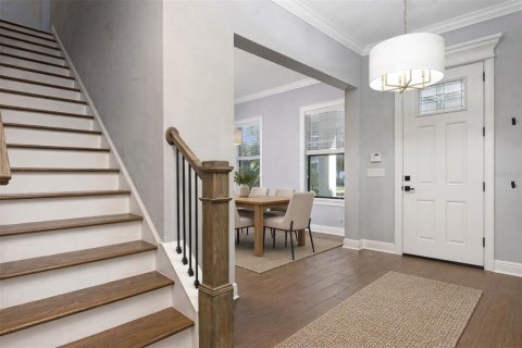 House in Saint Petersburg, Florida 5 bedrooms, 348.01 sq.m. № 2393764 - photo 17