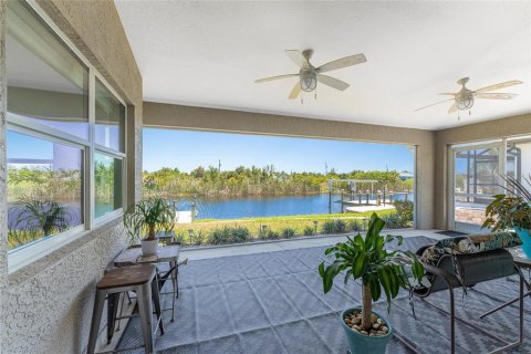 House in Port Charlotte, Florida 3 bedrooms, 149.57 sq.m. № 1566610 - photo 21