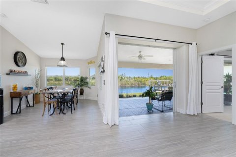 House in Port Charlotte, Florida 3 bedrooms, 149.57 sq.m. № 1566610 - photo 7