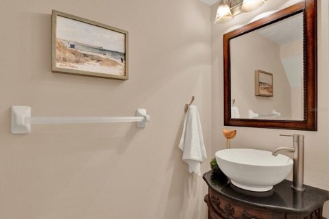 Condo in Tampa, Florida, 2 bedrooms № 2408434 - photo 15