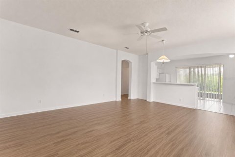 House in DeLand, Florida 2 bedrooms, 143.72 sq.m. № 2200774 - photo 12