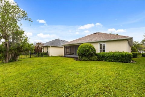 House in DeLand, Florida 2 bedrooms, 143.72 sq.m. № 2200774 - photo 9