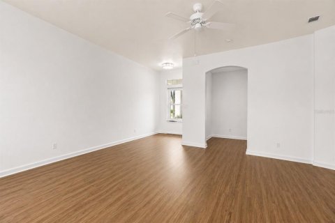 House in DeLand, Florida 2 bedrooms, 143.72 sq.m. № 2200774 - photo 24