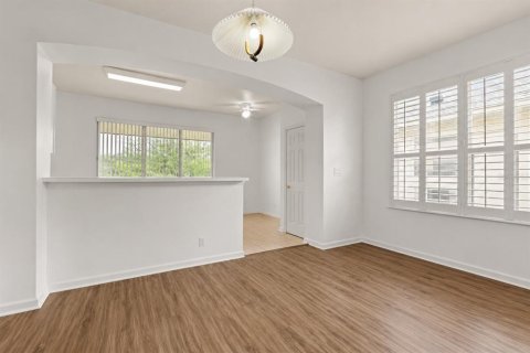 House in DeLand, Florida 2 bedrooms, 143.72 sq.m. № 2200774 - photo 20