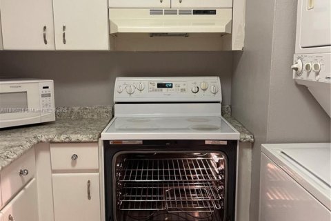 Copropriété à louer à Hialeah Gardens, Floride: 2 chambres, 89.19 m2 № 1930515 - photo 19