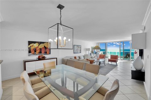 Снять в аренду кондоминиум в Халландейл-Бич, Флорида 3 спальни, 139.35м2, № 2040382 - фото 17