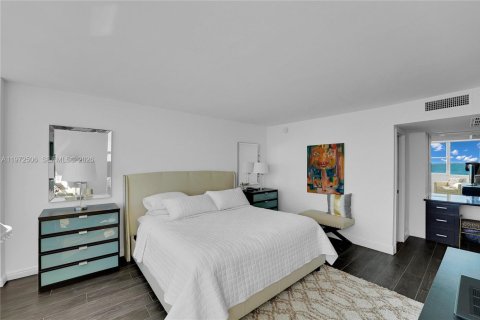 Снять в аренду кондоминиум в Халландейл-Бич, Флорида 3 спальни, 139.35м2, № 2040382 - фото 29