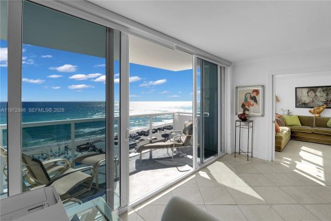 Снять в аренду кондоминиум в Халландейл-Бич, Флорида 3 спальни, 139.35м2, № 2040382 - фото 15