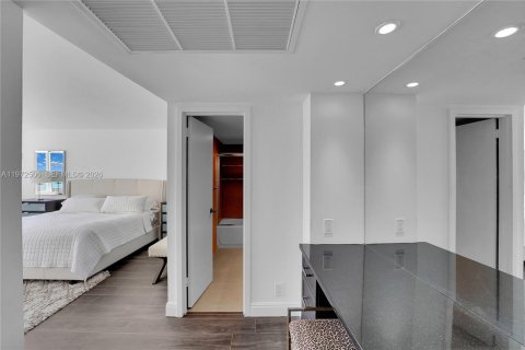 Снять в аренду кондоминиум в Халландейл-Бич, Флорида 3 спальни, 139.35м2, № 2040382 - фото 27