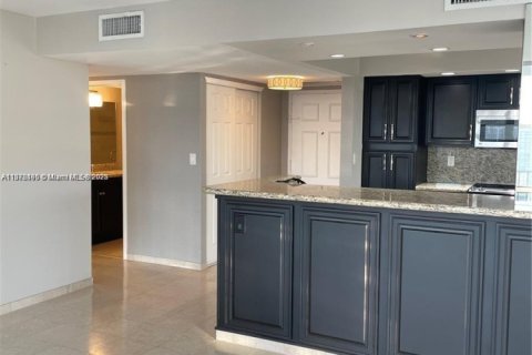 Copropriété à vendre à Hallandale Beach, Floride: 2 chambres, 132.85 m2 № 2014422 - photo 8