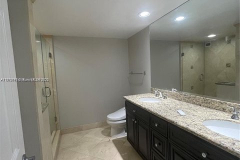Copropriété à vendre à Hallandale Beach, Floride: 2 chambres, 132.85 m2 № 2014422 - photo 21