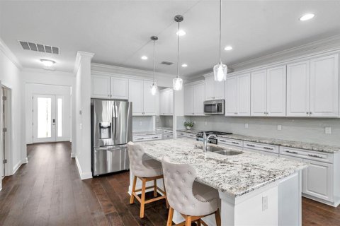 Casa en venta en Tampa, Florida, 5 dormitorios, 351.73 m2 № 1815149 - foto 24