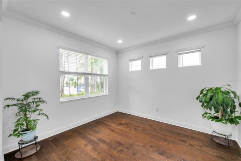 Casa en venta en Tampa, Florida, 5 dormitorios, 351.73 m2 № 1815149 - foto 13