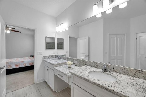 Casa en venta en Tampa, Florida, 5 dormitorios, 351.73 m2 № 1815149 - foto 21