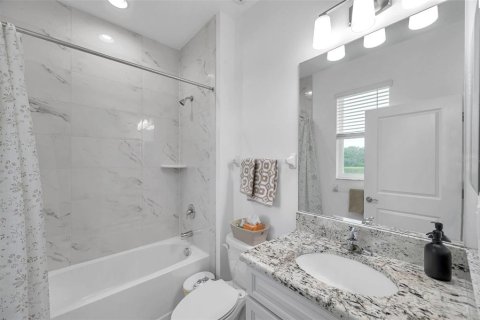 Casa en venta en Tampa, Florida, 5 dormitorios, 351.73 m2 № 1815149 - foto 17